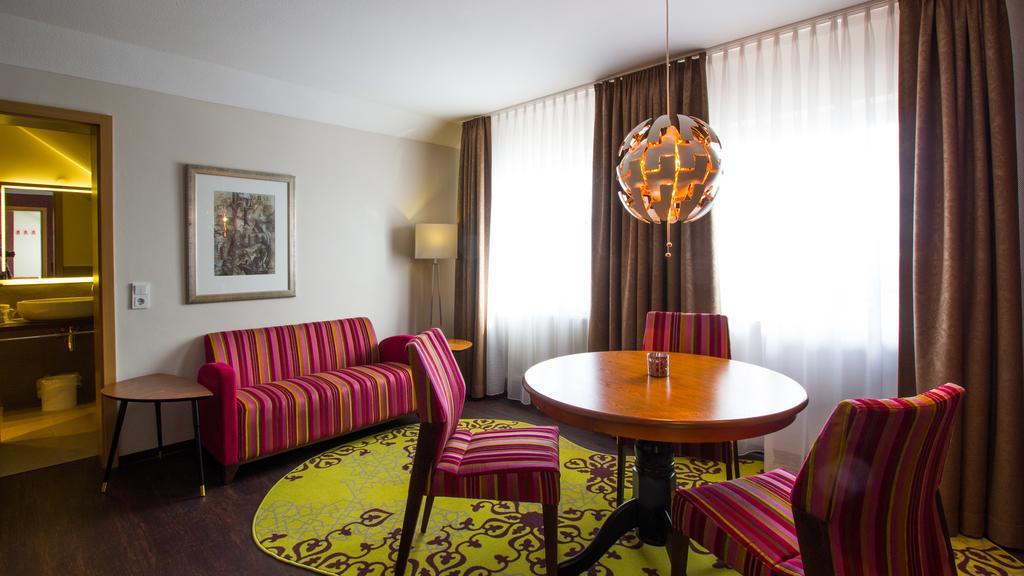 Hotel Parqeo Im A66 Ґельнгаузен Екстер'єр фото