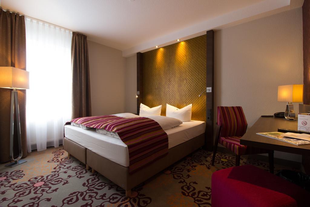 Hotel Parqeo Im A66 Ґельнгаузен Екстер'єр фото